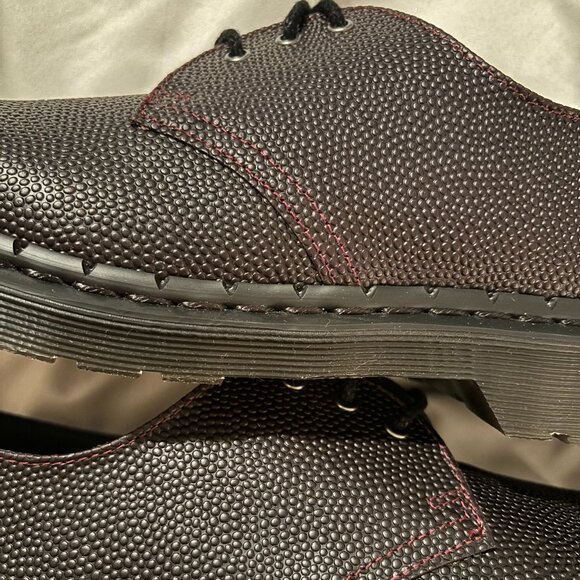 DR. MARTENS 30960 OXBLOOD PEBBLED LEATHER OXFORDS - Picture 4 of 6